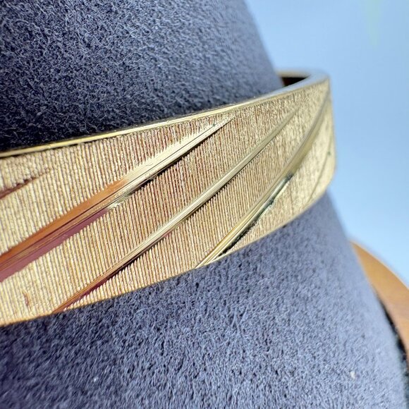 Monet Gold Tone Textured Twist Design Bangle Bracelet Size 7.5" FIt - Picture 3 of 12